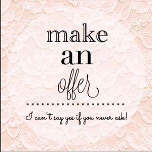 I love offers! ❤️ Bundle your item(s) and send me your best resonable offer!